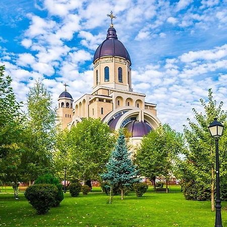 Ultracentral,Parcul Catedralei,Apartament 2 Camere Bacău Exteriör bild